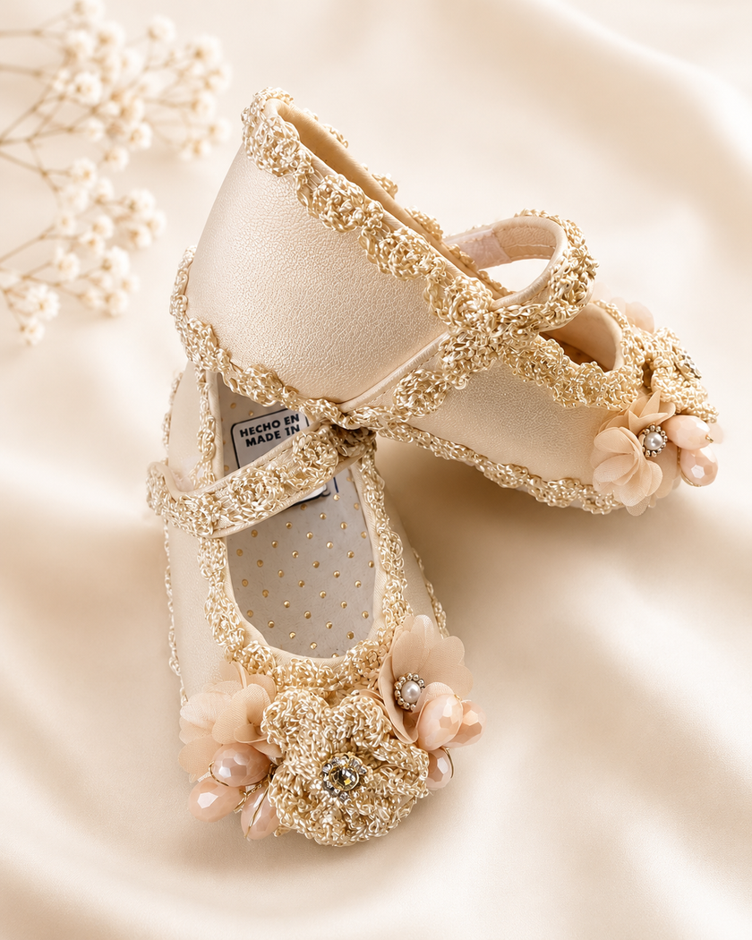 02 Champagne Girl’s Shoes with Soles/ Zapatos Para Niña Champan Con Suela