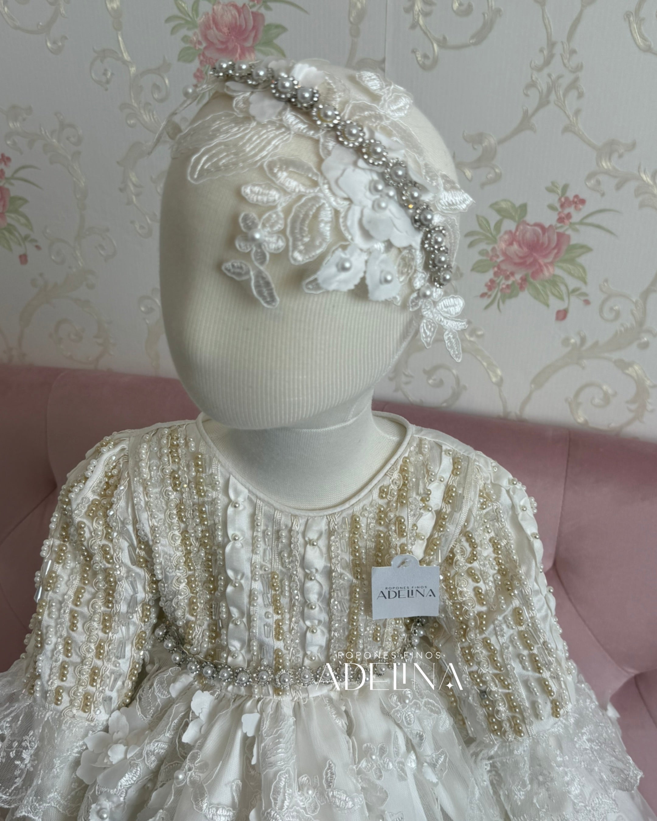Itzel (Ropón / Christening Gown)