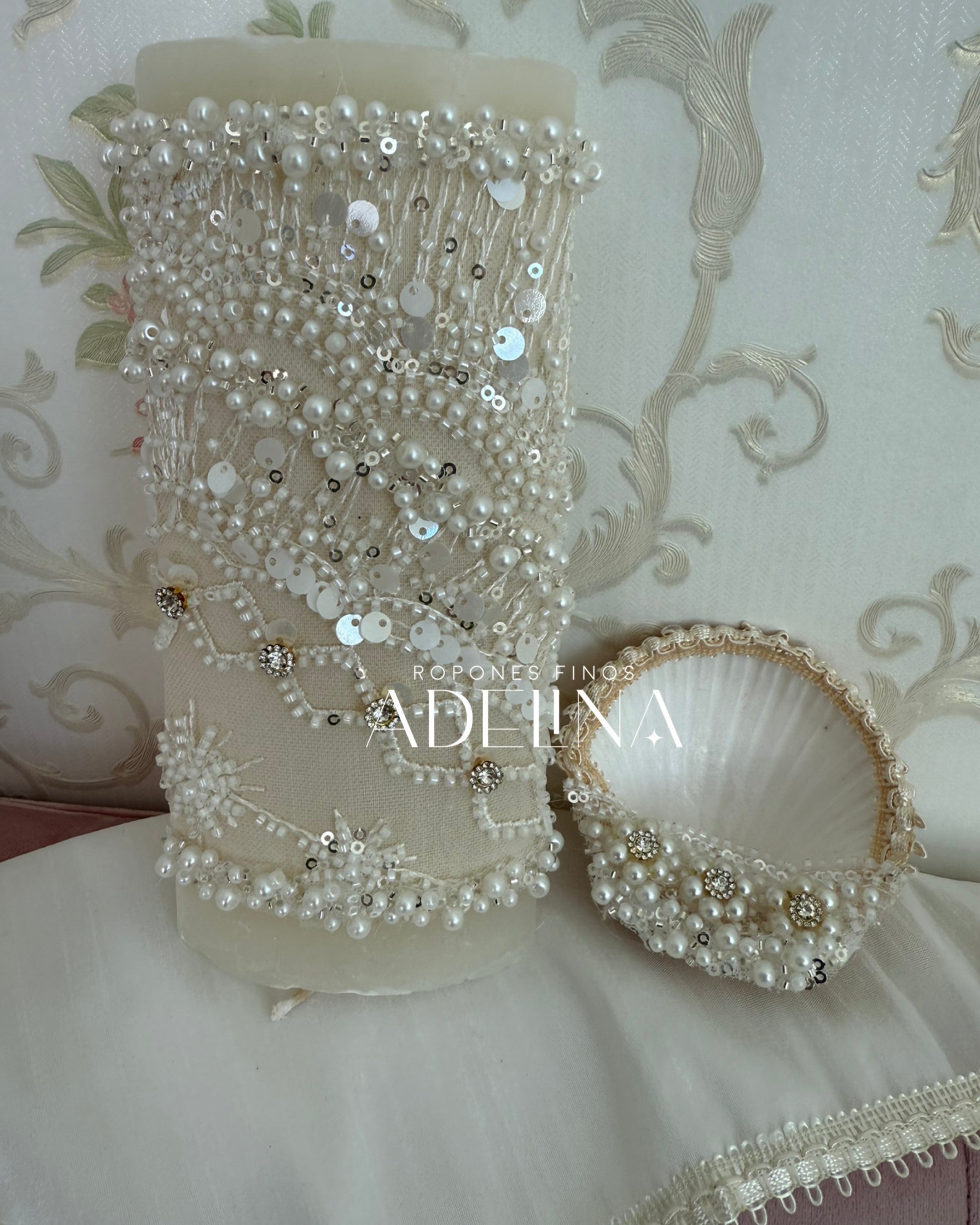 Nefertari (Ropón / Christening Gown)