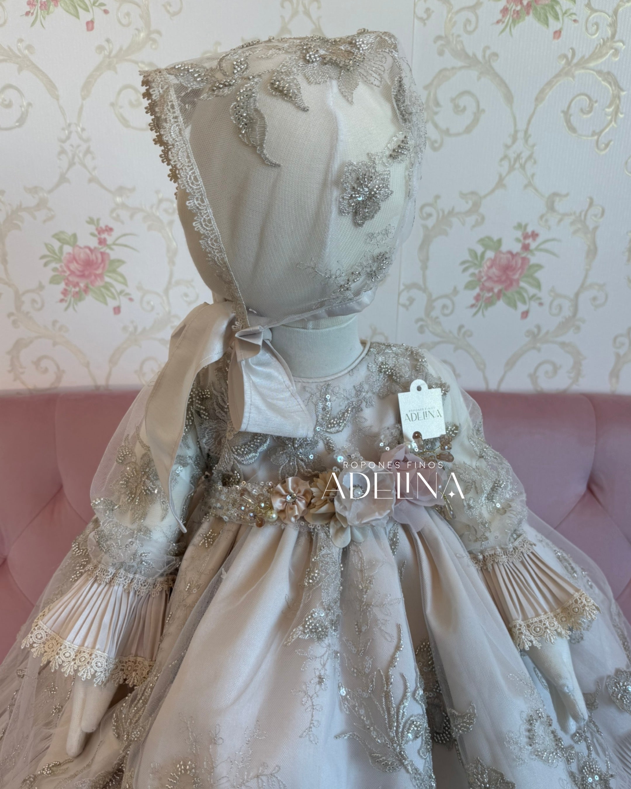 Lucero (Ropón / Christening Gown)
