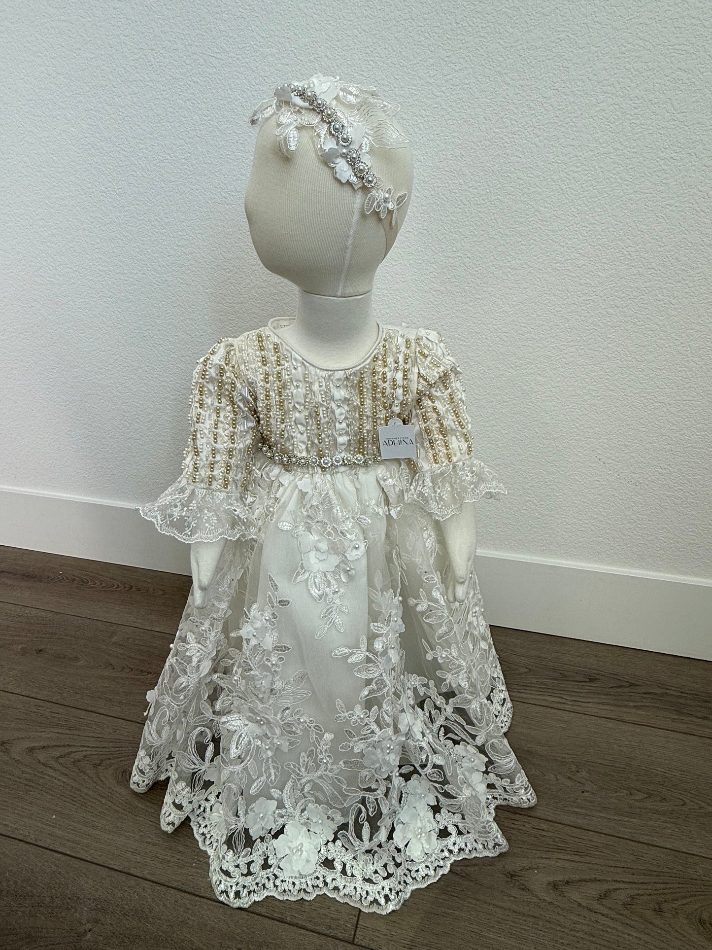 Itzel (Ropón/Christening Gown)