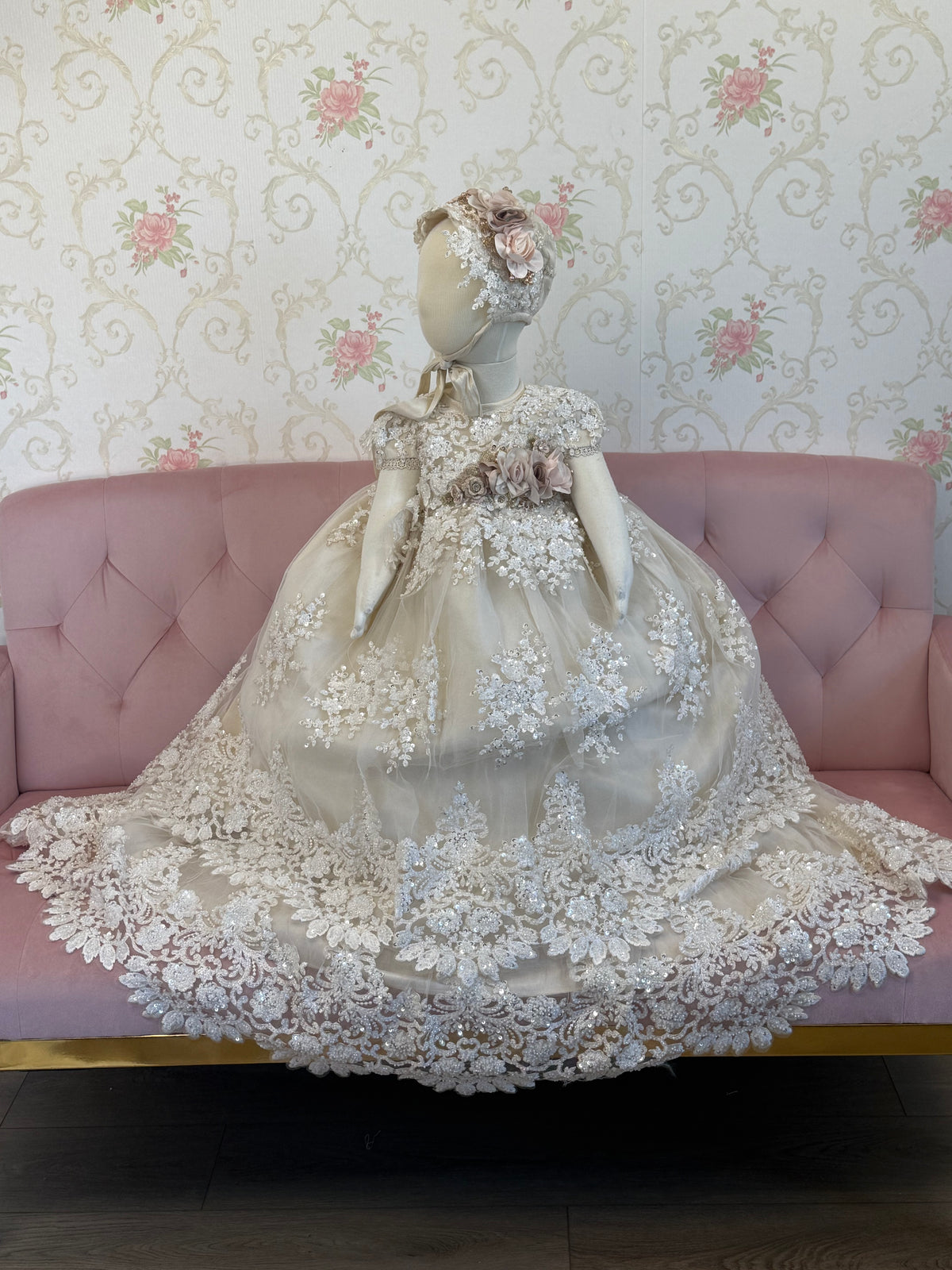 Ailanny- Champagne (Ropón/Christening Gown)