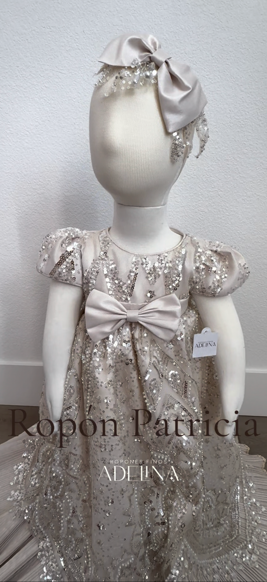 Patricia (Ropón/Christening Gown)