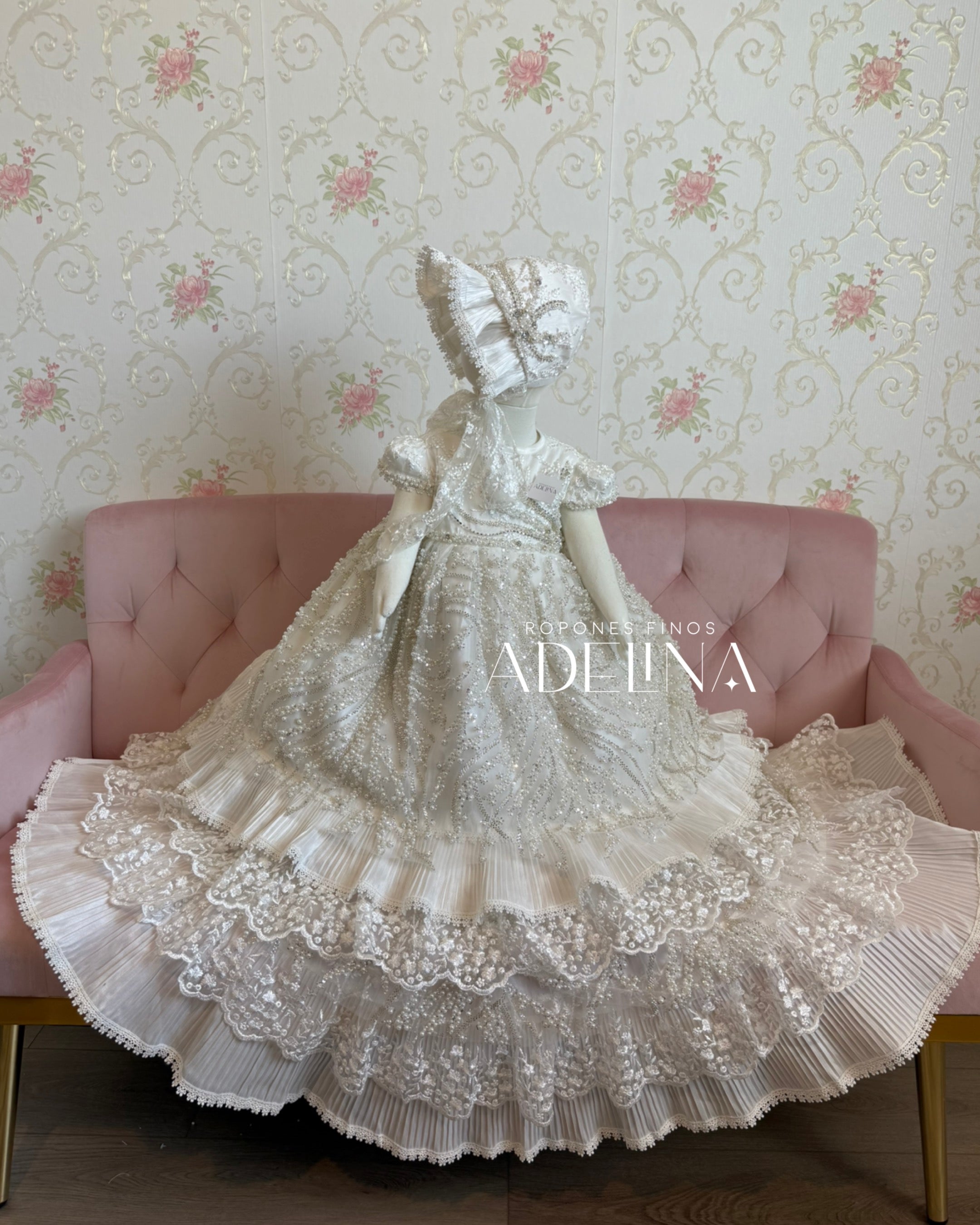 Adelina (Ropón/Christening Gown)