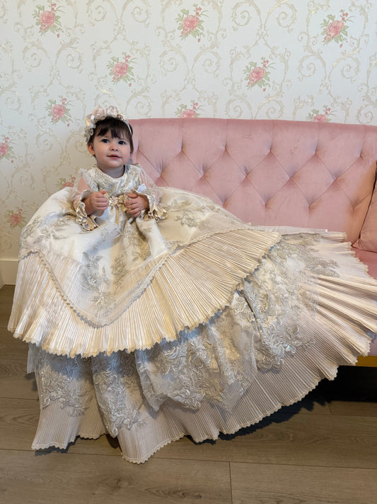 Lucero (Ropón/Christening Gown)