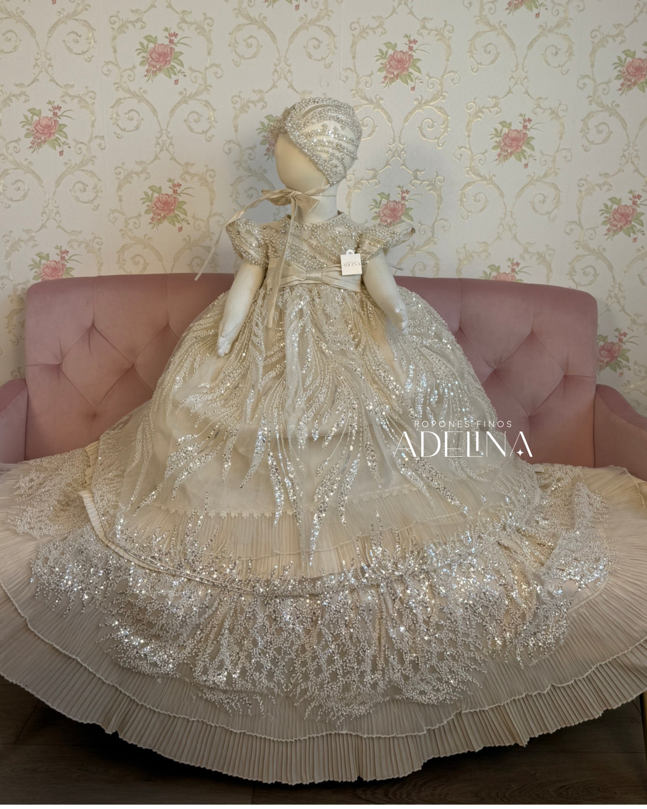 Aitanna (Ropon /Christening Gown)