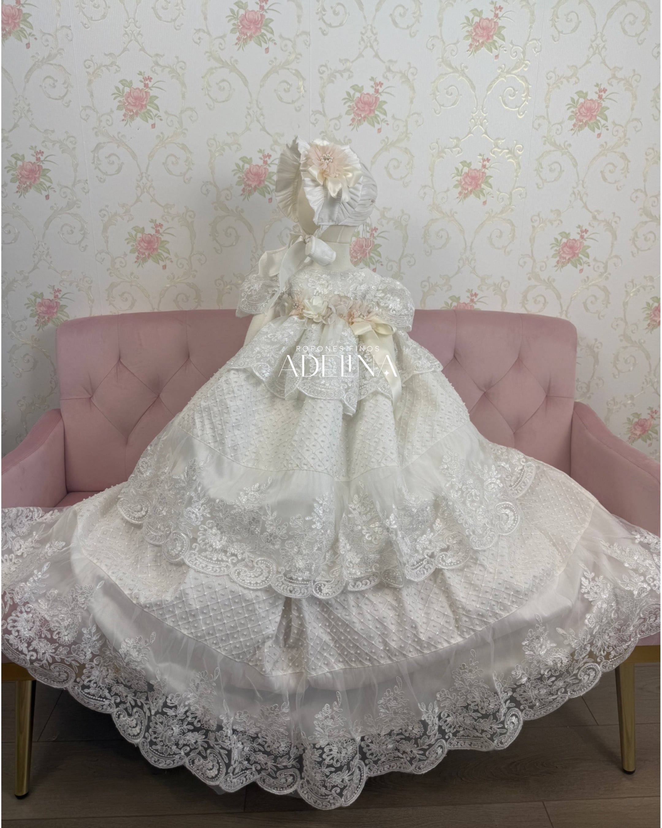 Bella (Ropón /Christening Gown)