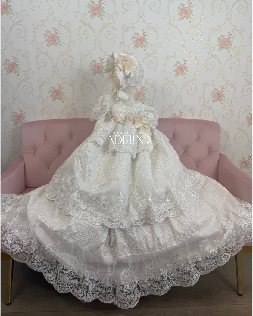 Bella (Ropón /Christening Gown)