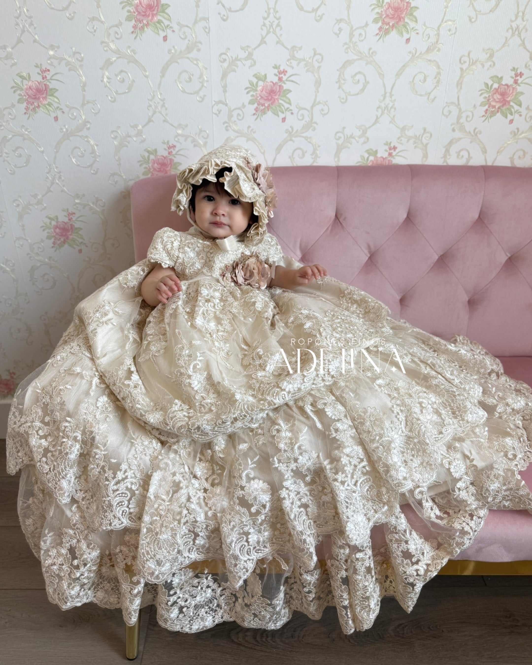 Monseratte (Ropón/Christening Gown)