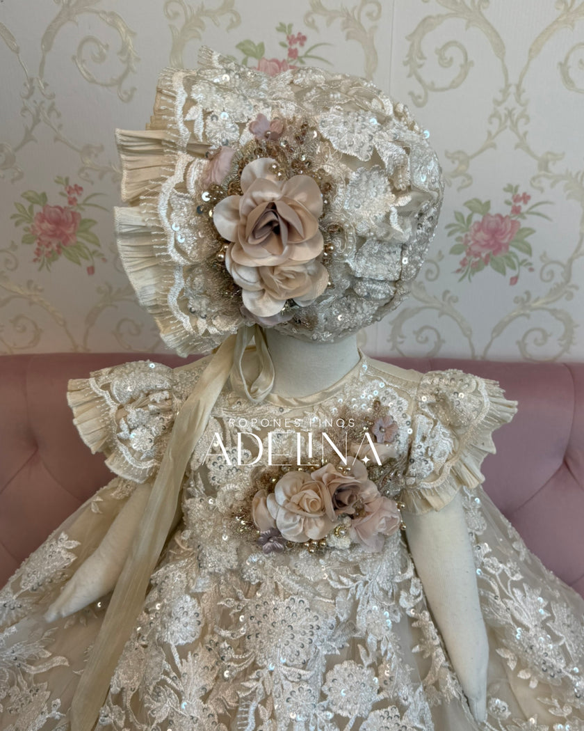 Elenor- Short Sleeve Champagne (Ropón/Christening Gown)