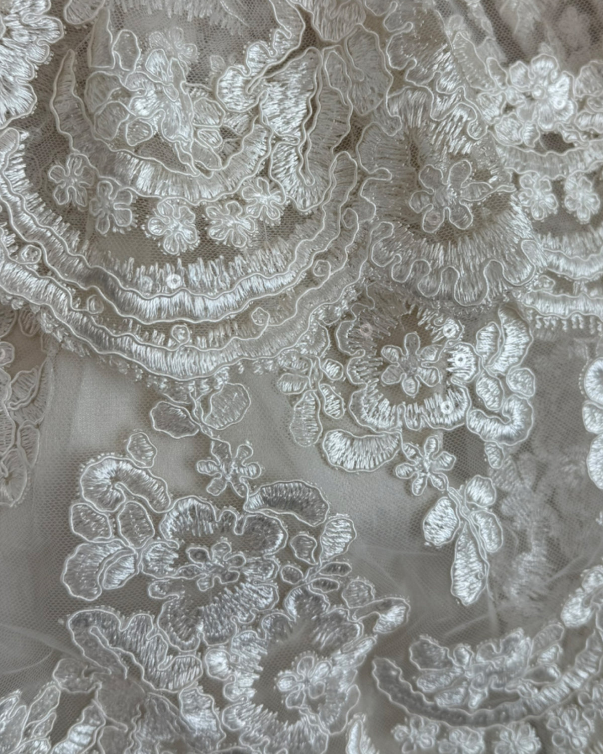 Soledad-Short Sleeve Champagne (Ropón/Christening Gown)